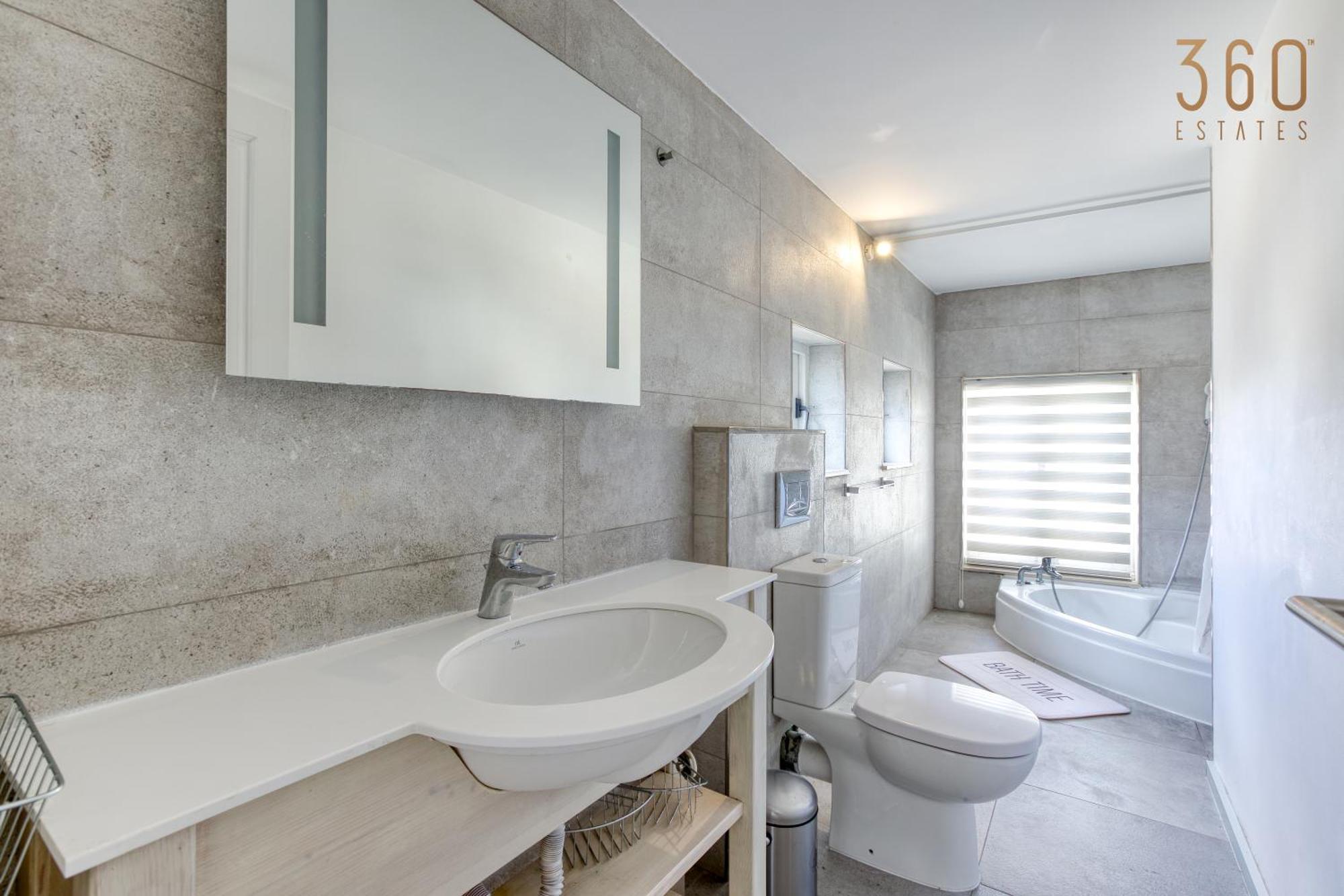 Charming Home With Sea Views & Maltese Balcony By 360 Estates Valletta Exteriör bild